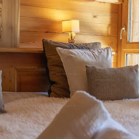 Superbe Triplex De 200 M² A Avec Parking - Fr-1-864-1