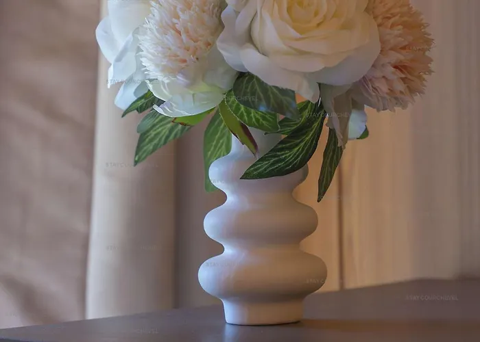 Superbe Triplex De 200 M² A Avec Parking - Fr-1-864-1 *