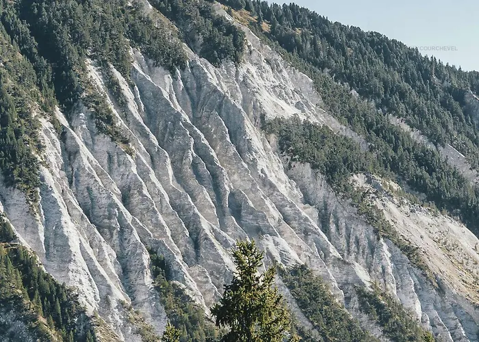 Superbe Triplex De 200 M² A Avec Parking - Fr-1-864-1